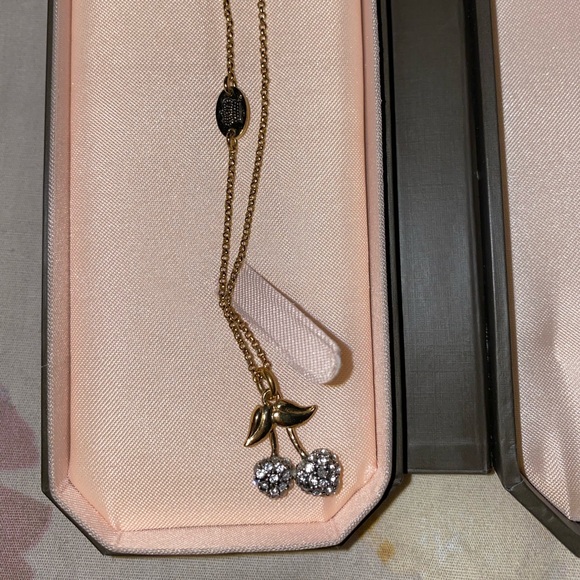 Juicy couture cherry necklace - Picture 5 of 5
